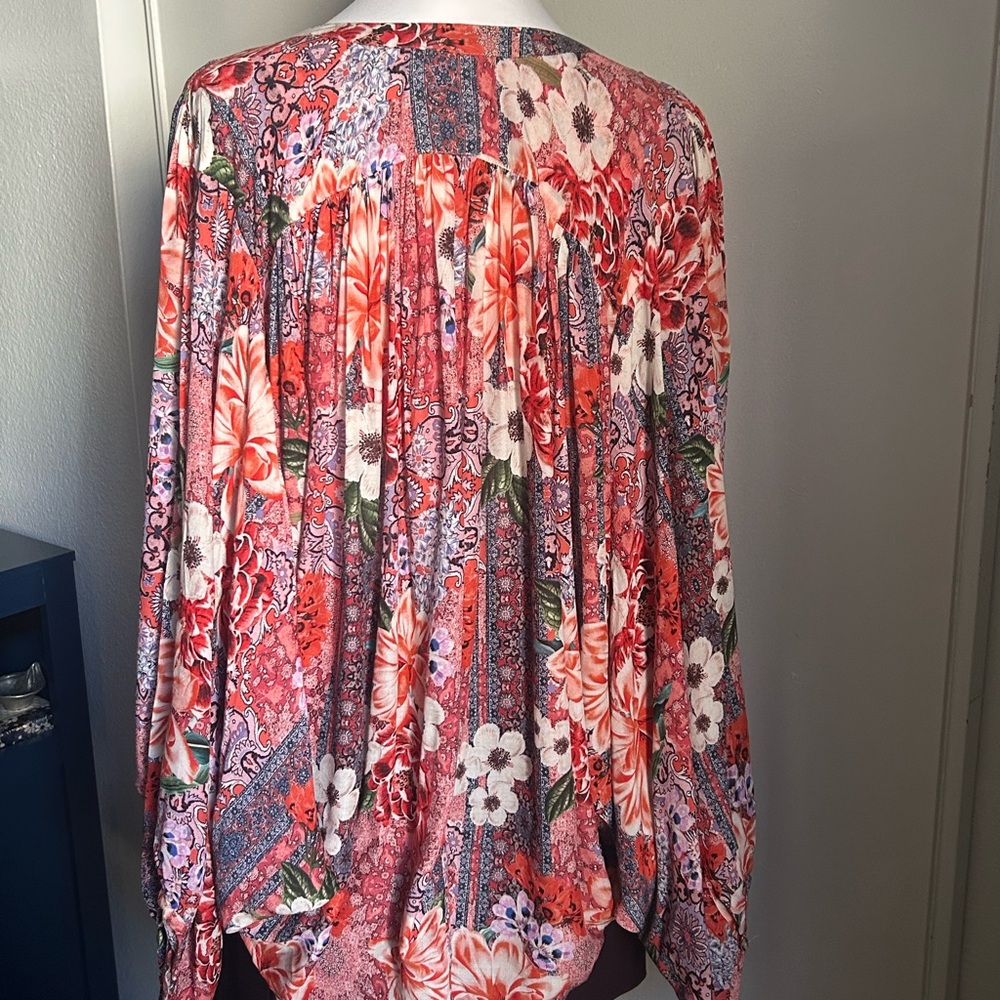 Johnny Was Jade Ingrid Multicolor Floral Batwing Notch Neck Boho Flowy Blouse - Picture 10 of 12